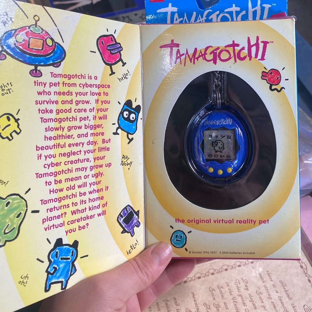Tamagotchi Blue Virtual Pet